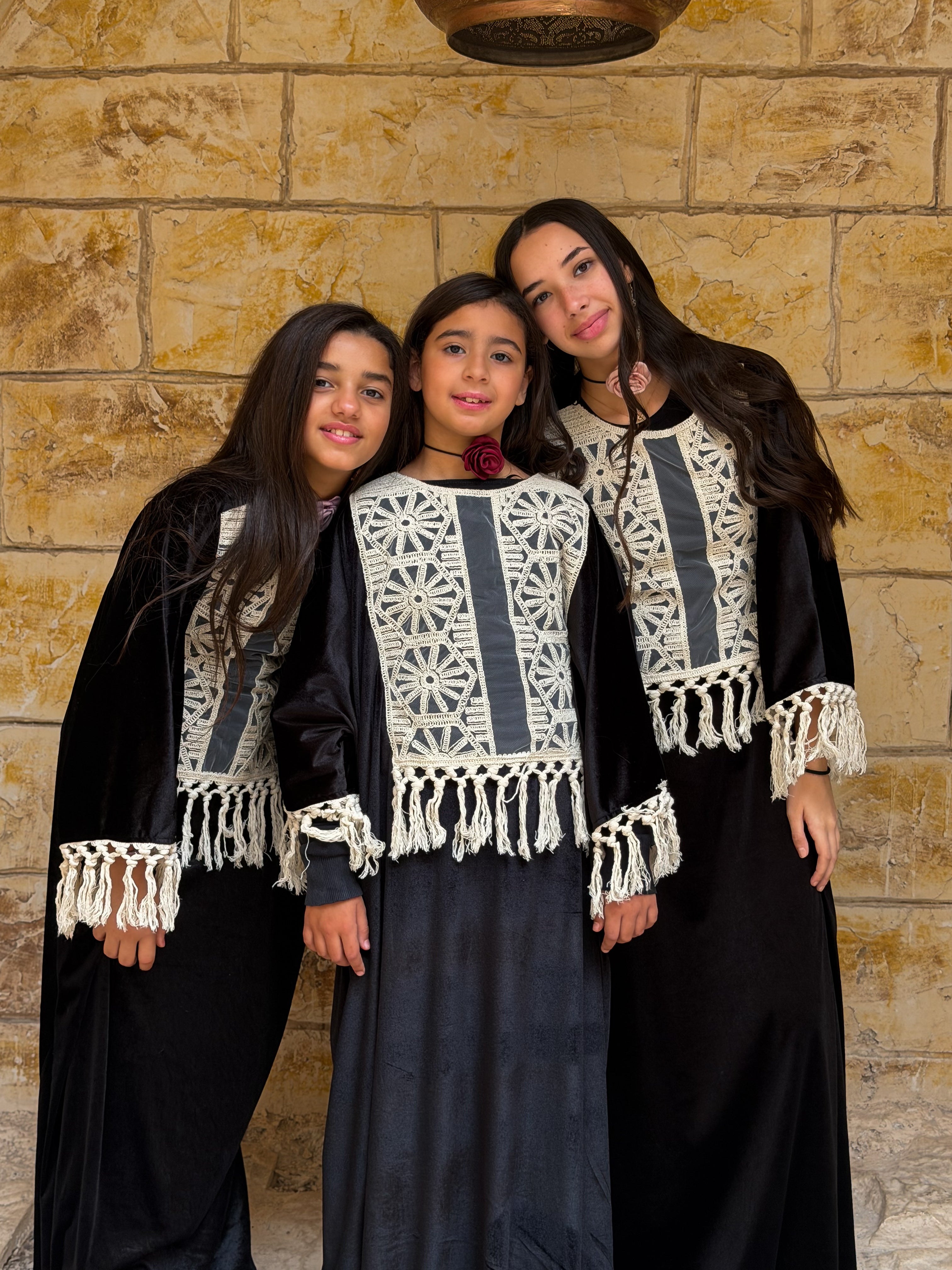 Ghazel Abaya(غزل)