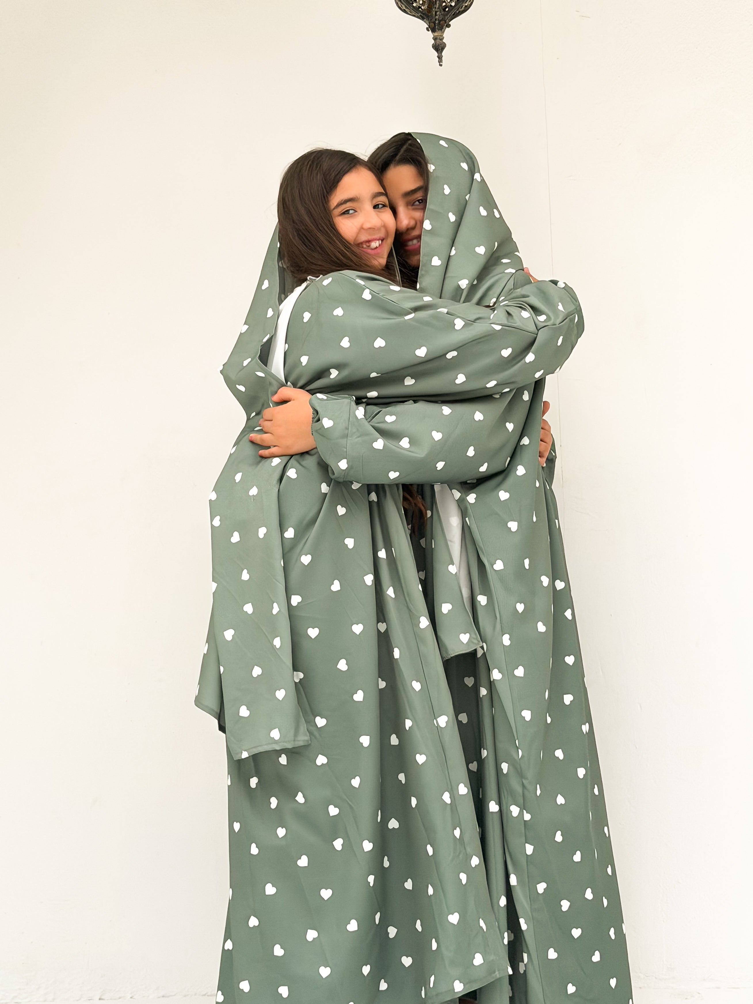 Kiswah Esdal(كسوه)